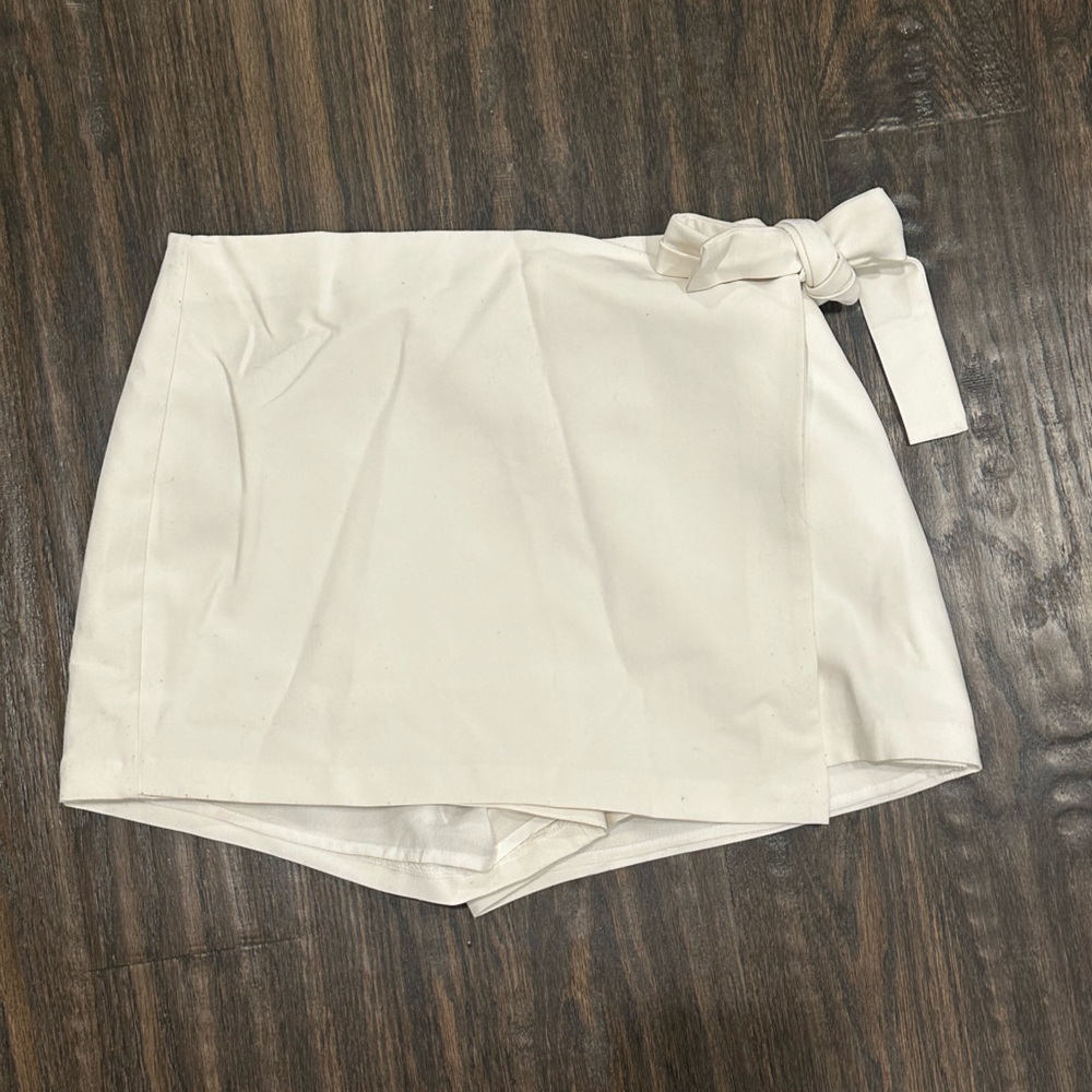 White wrap skort with tie waist